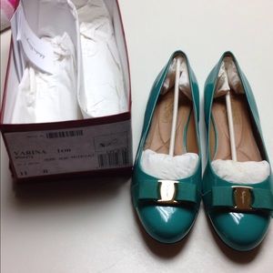 Salvador Ferragamo flats 1 cm aqua leather size 11